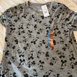 BNWT Disney Mickey & Minnie T Shirt